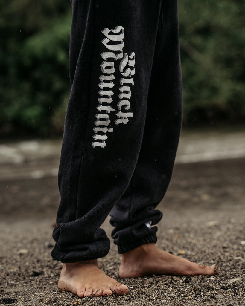 The Hooilo Sweatpants