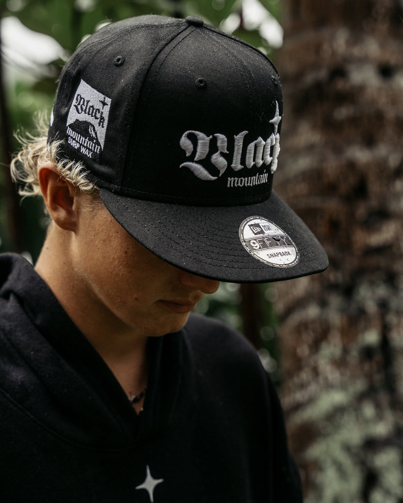 The Black Mountain New Era™ 9Fifty Snapback — Black